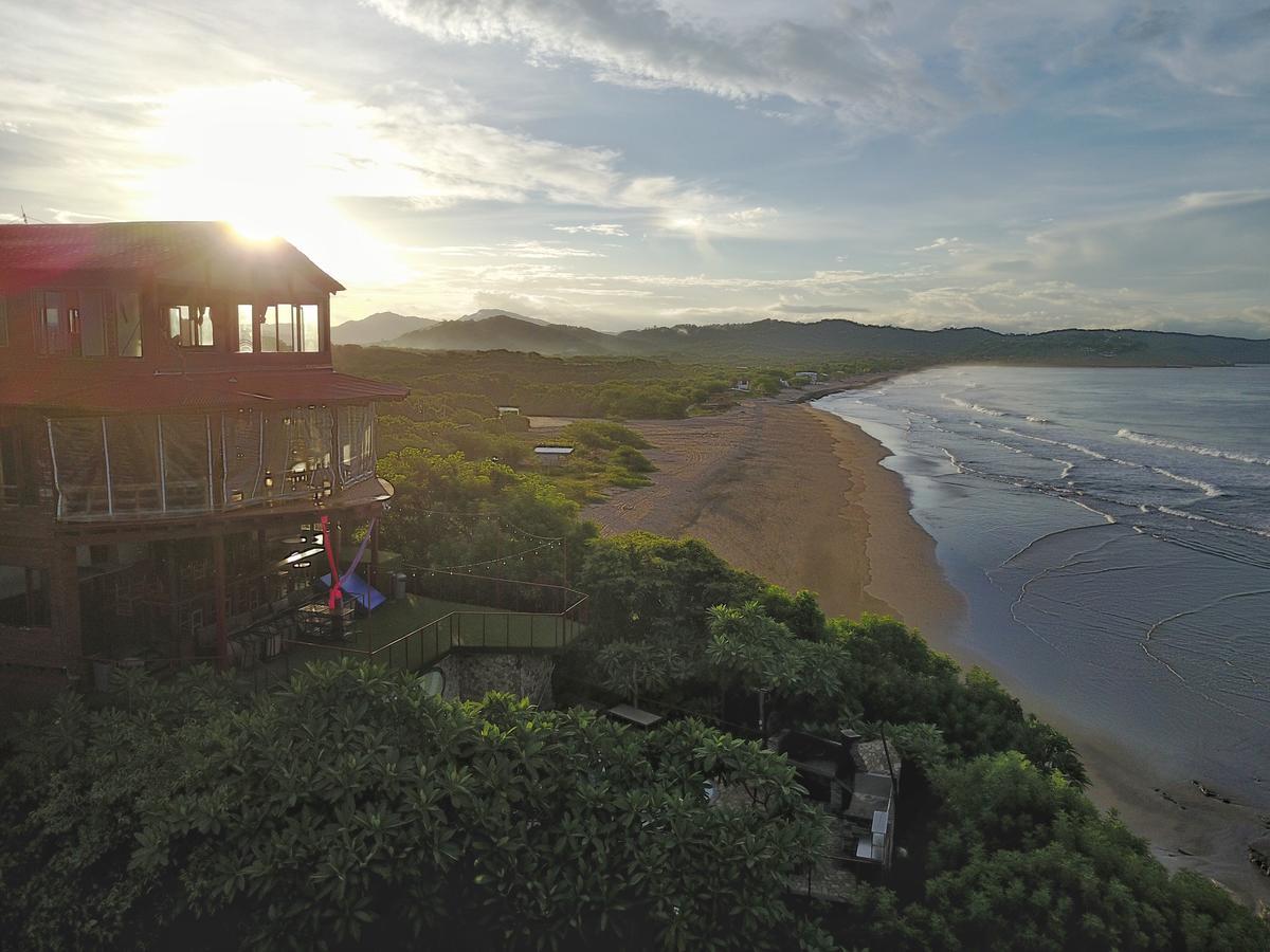 Magnific Rock - Surf Resort & Yoga Retreat Nicaragua Popoyo Exterior foto